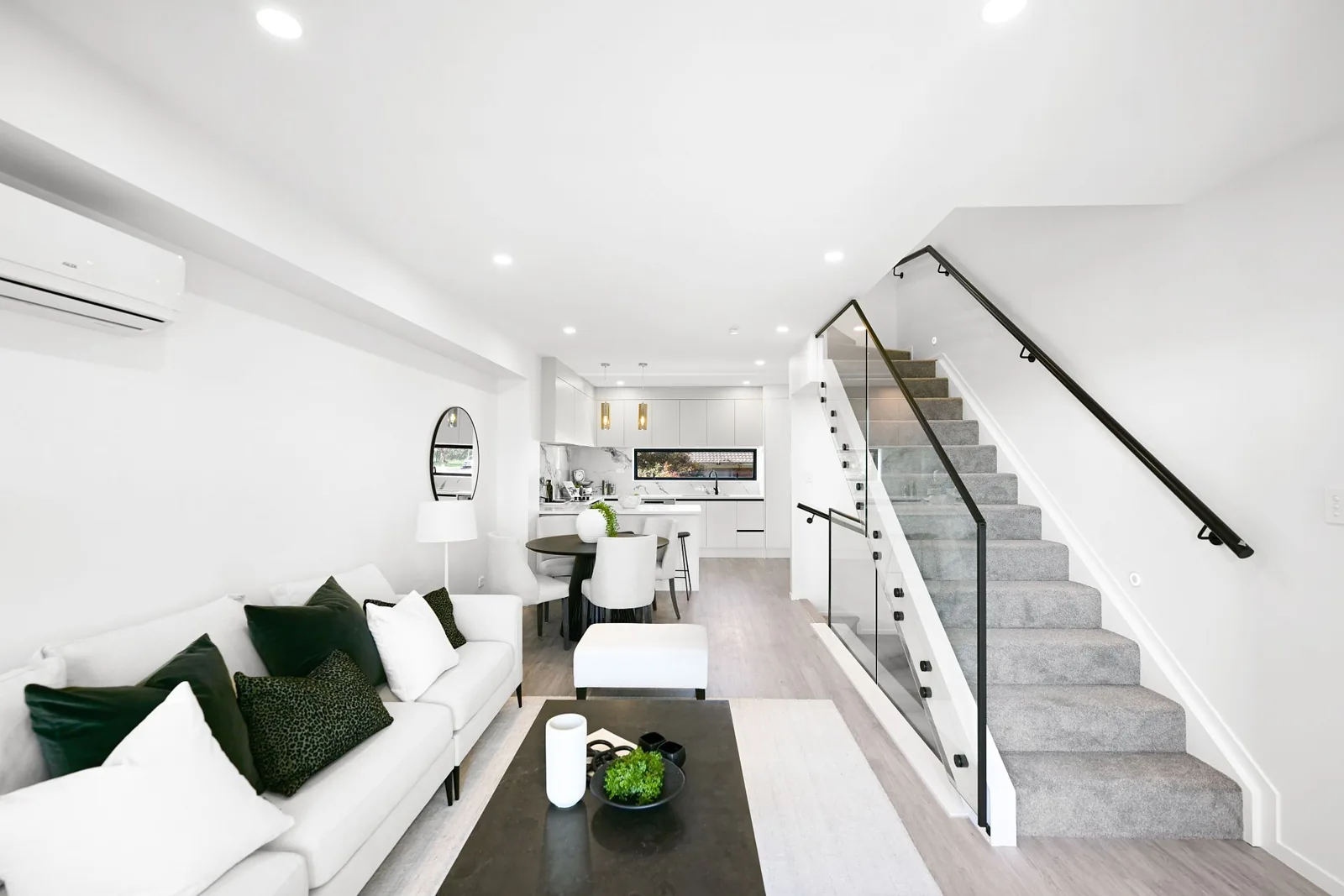 Bayswater Avenue townhouses in Bayswater, Auckland — view 5
