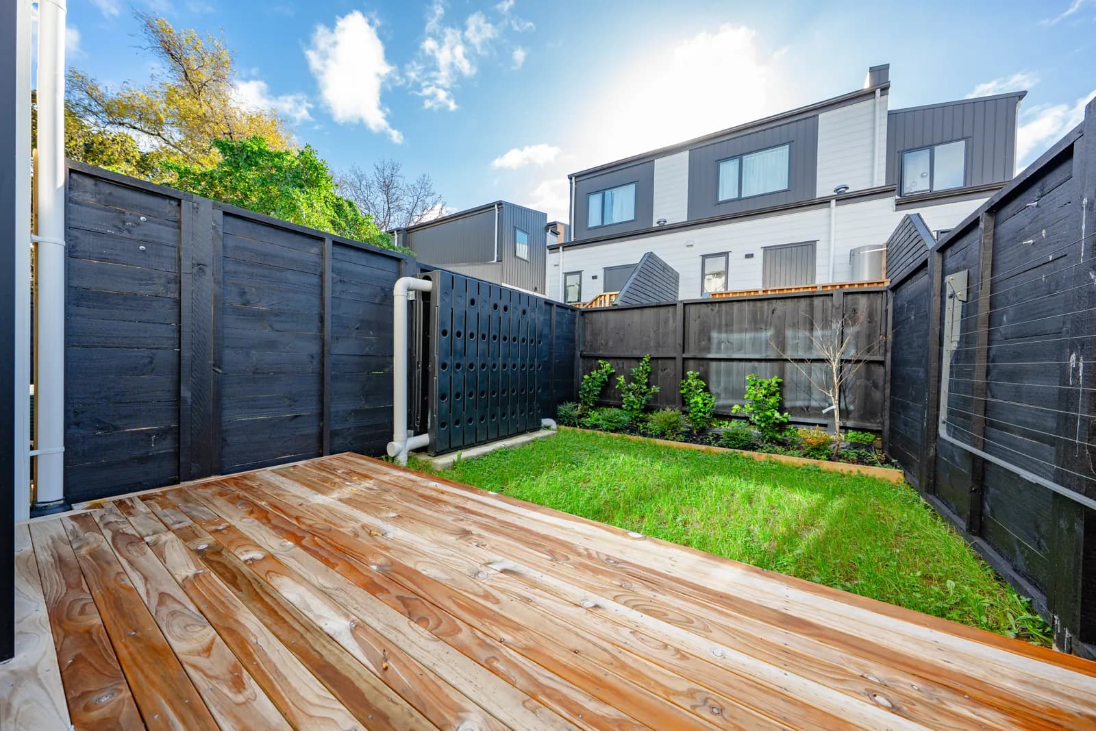 Bernard Street townhouses in Mount Wellington, Auckland — view 4