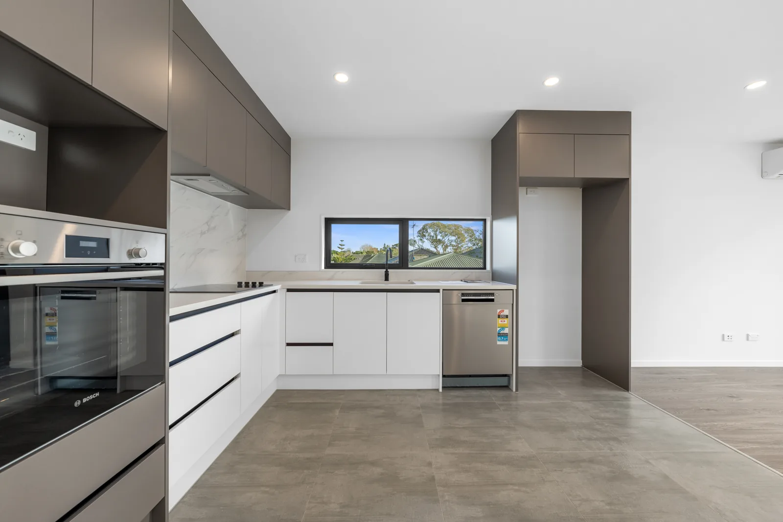 Bernard Street townhouses in Mount Wellington, Auckland — view 5