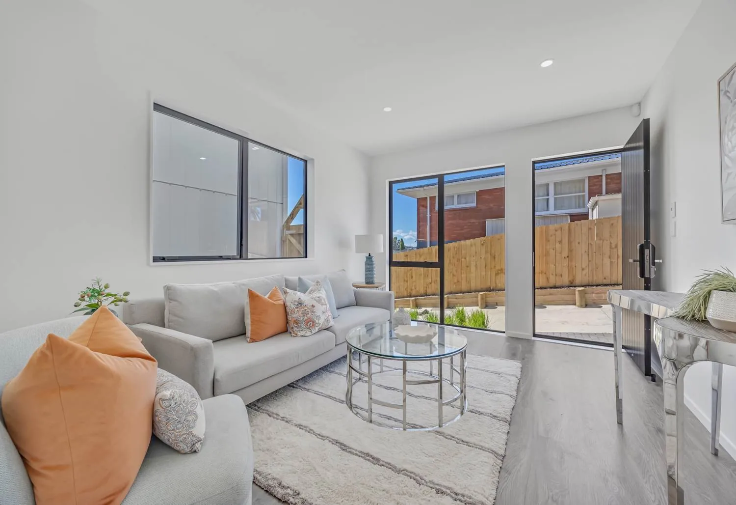Larne Avenue homes in Pakuranga Heights, Auckland — view 3