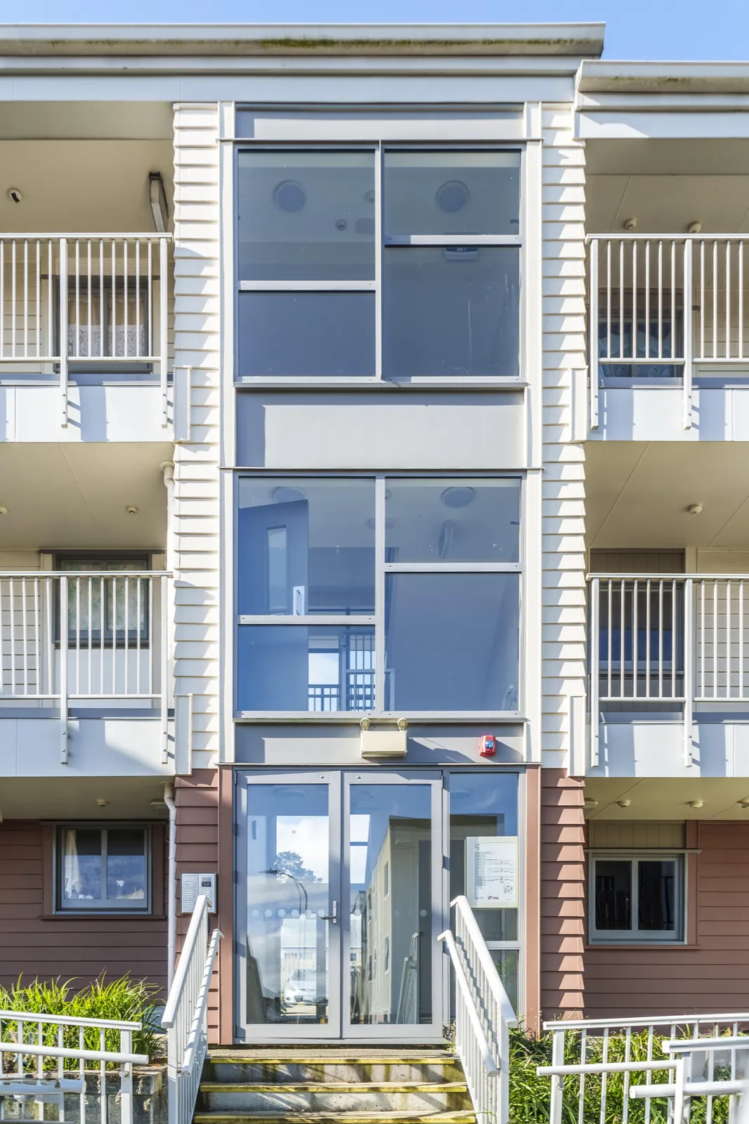 Malone Road apartments in Mount Wellington, Auckland - view 5
