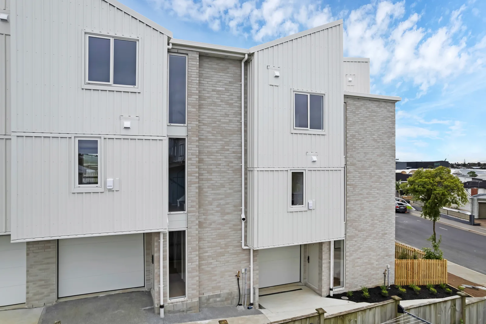 Marion Avenue townhouses in Mount Roskill, Auckland — view 2
