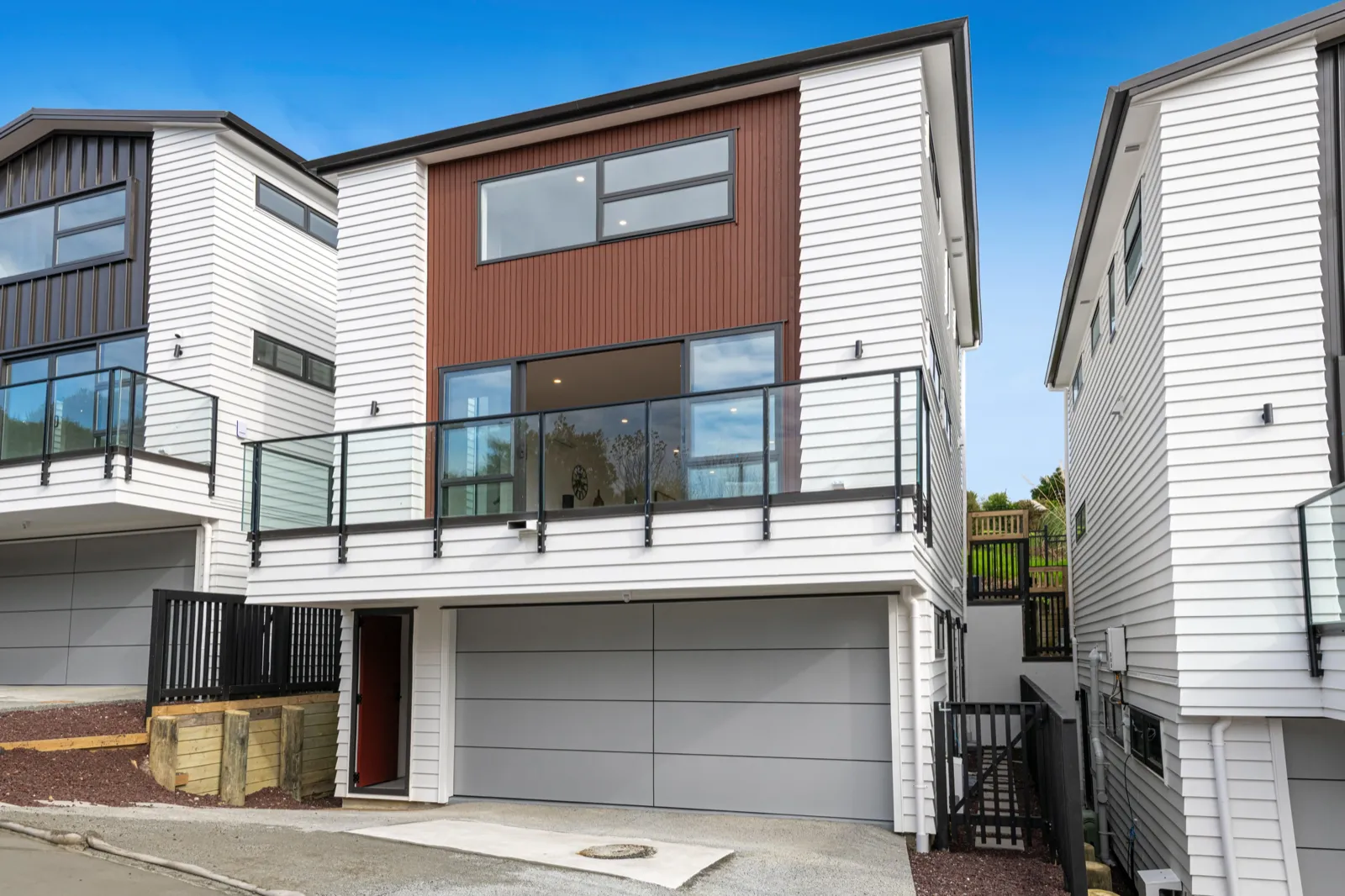 Pleasant Way home in Gulf Harbour, Auckland - view 4