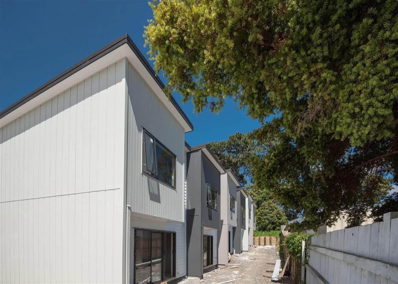 Portage Road townhouses in New Lynn, Auckland — view 3