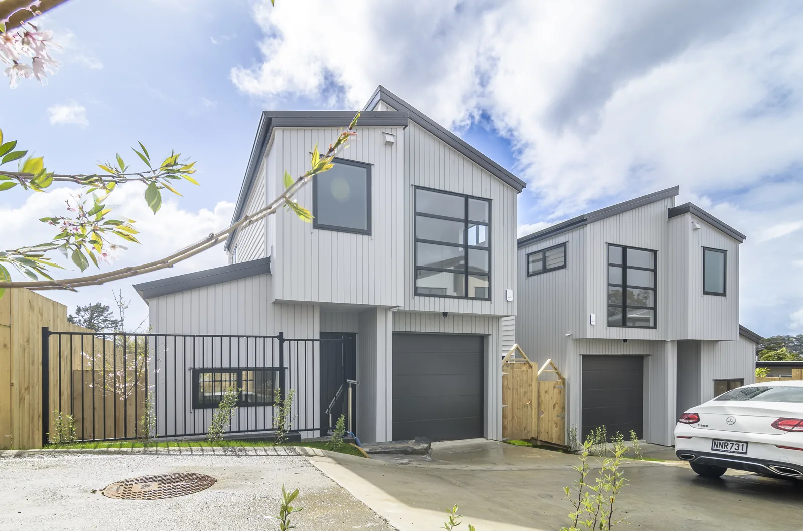 15 Ranch Avenue townhouses in Beach Haven, Auckland — exterior view