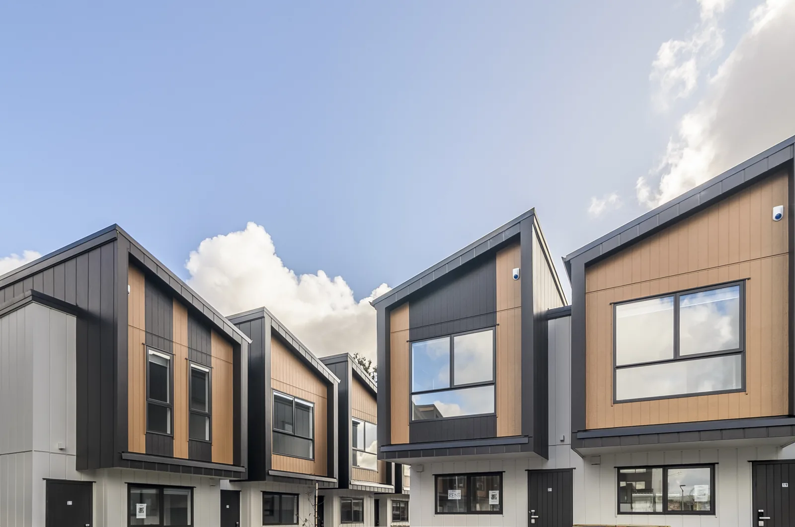 Sturges Road townhouses in Henderson, Auckland — view 3