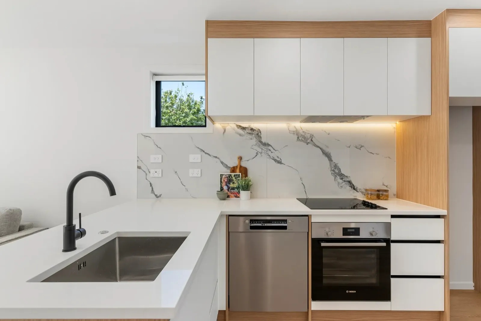 Sunnybrae Road townhouses in Hillcrest, Auckland - view 2