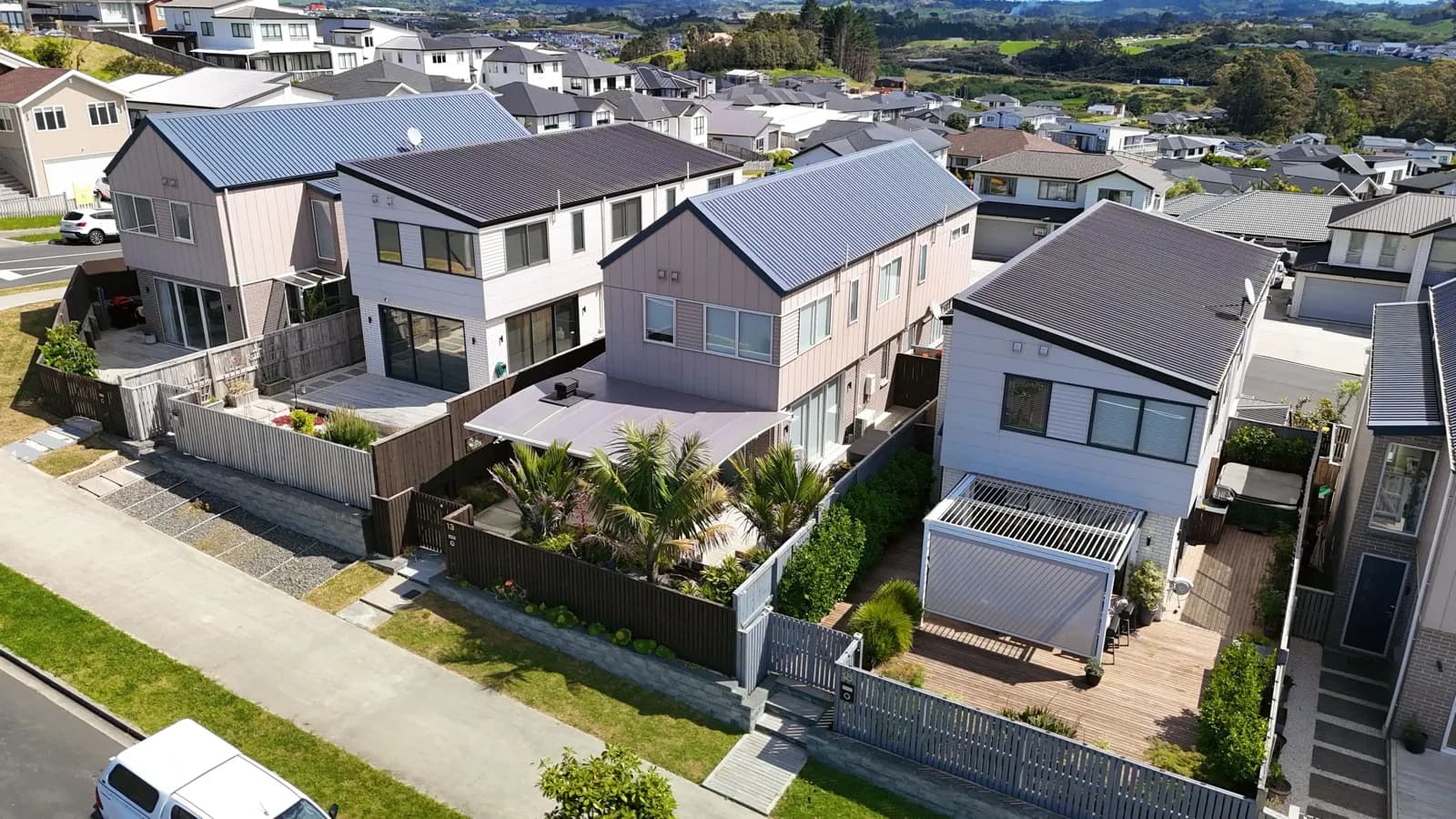Sunnyheights Road townhouses in Orewa, Auckland - view 3