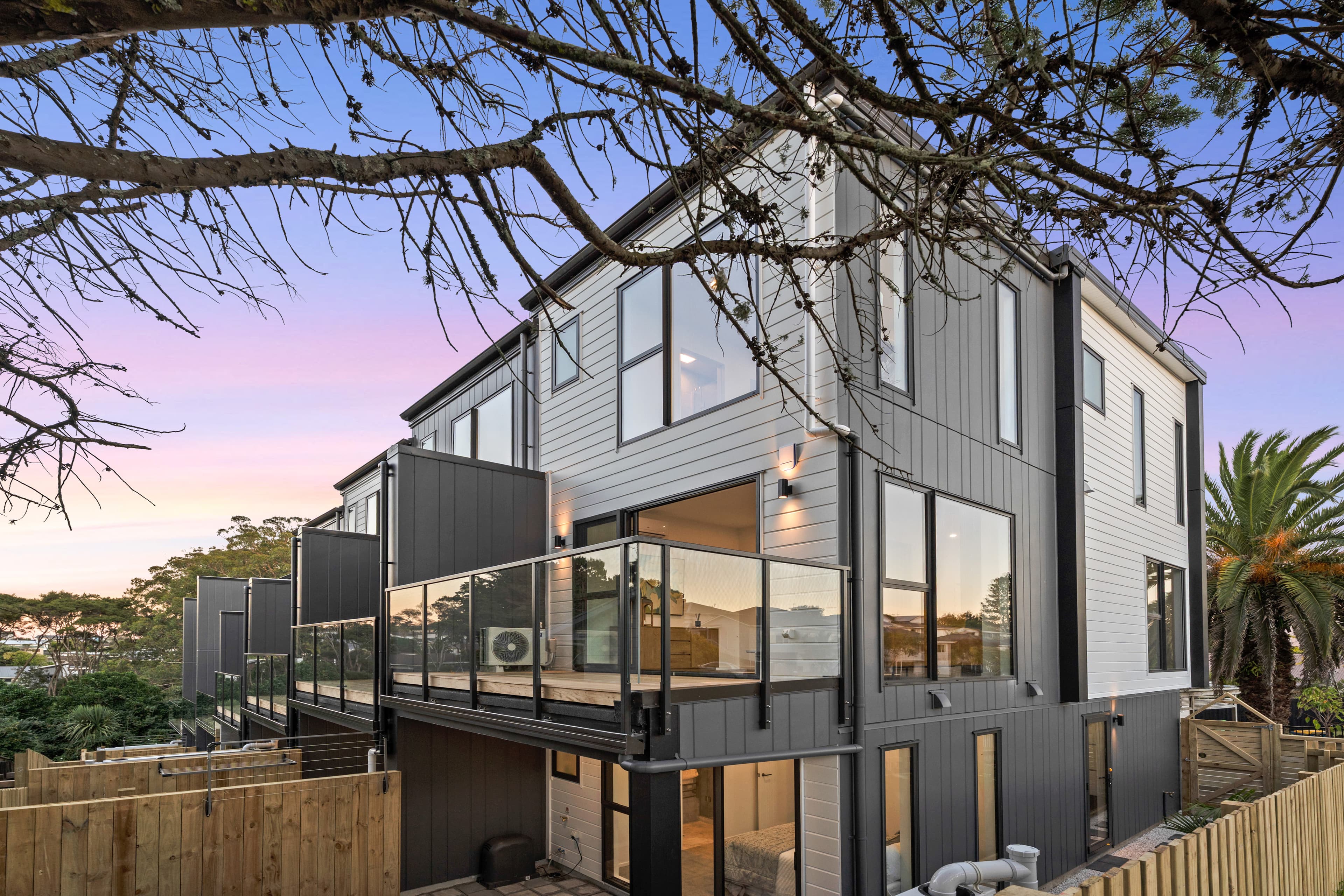 Elizabeth Drive residential townhouse development in West Harbour