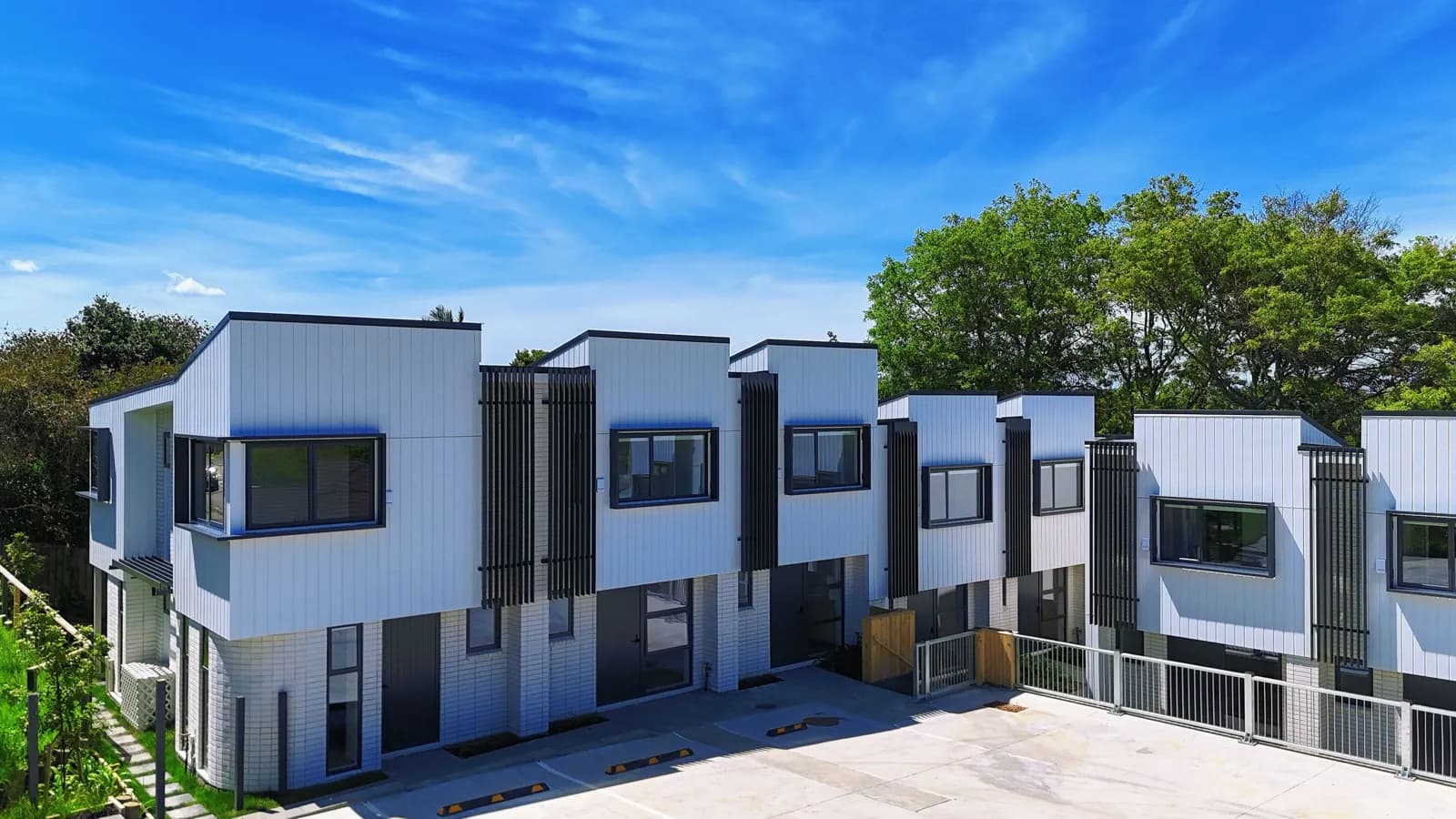 Sunnybrae Road townhouses in Hillcrest, Auckland