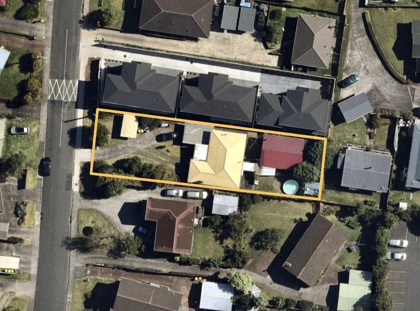 Aerial site photo of 23 Tudor Road, Henderson with the property boundary outlined